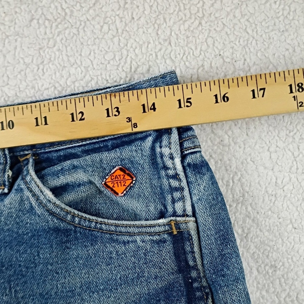 Wrangler FR Jeans Mens 30x35 Blue Flame Resistant 13MWZ Cowboy Cut Work Denim - Picture 8 of 11